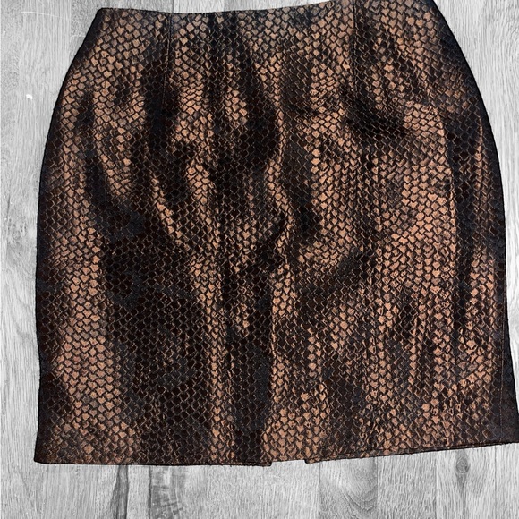 Kay Unger Metallic Bronze Snake-Print Mini Skirt - Picture 2 of 8
